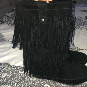 Rampage Cammy Suede Black Fringe Mid Calf boots.